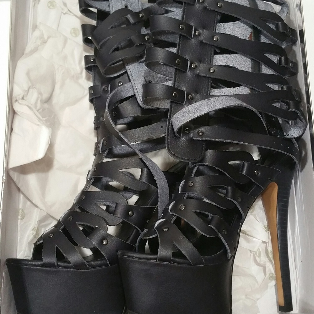 Zigi Girl Samara Gladiator Stiletto Heels Size 8.5